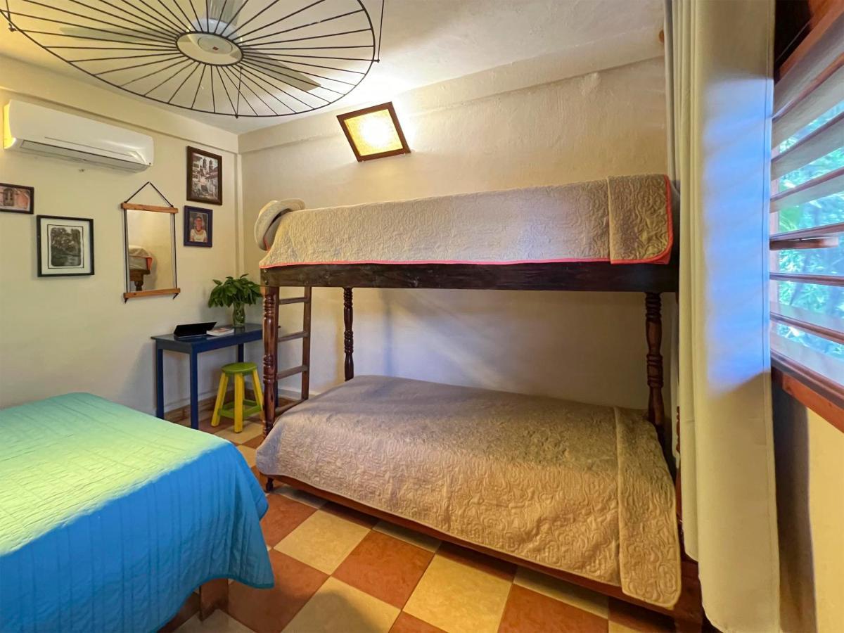 Hostel Candelaria Вальядолід Екстер'єр фото