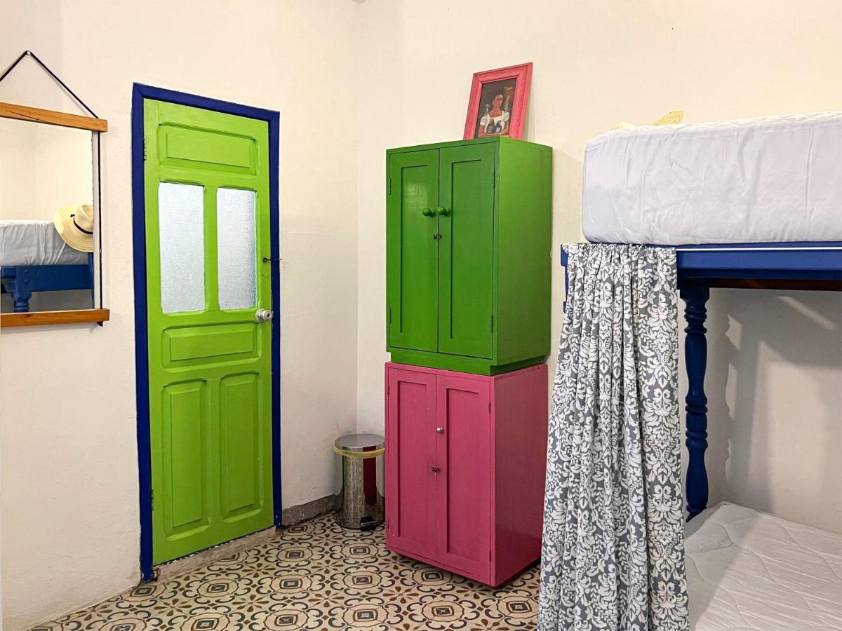 Hostel Candelaria Вальядолід Екстер'єр фото