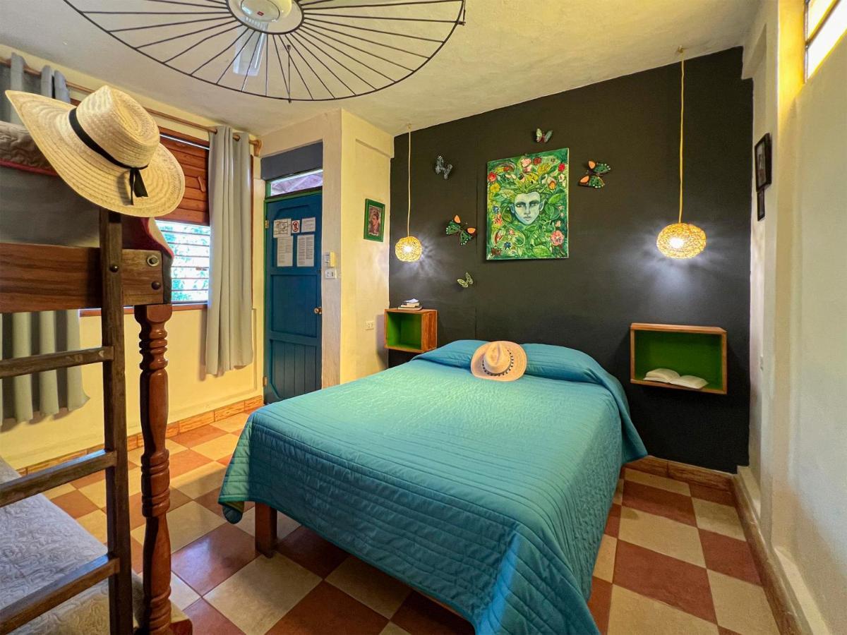 Hostel Candelaria Вальядолід Екстер'єр фото