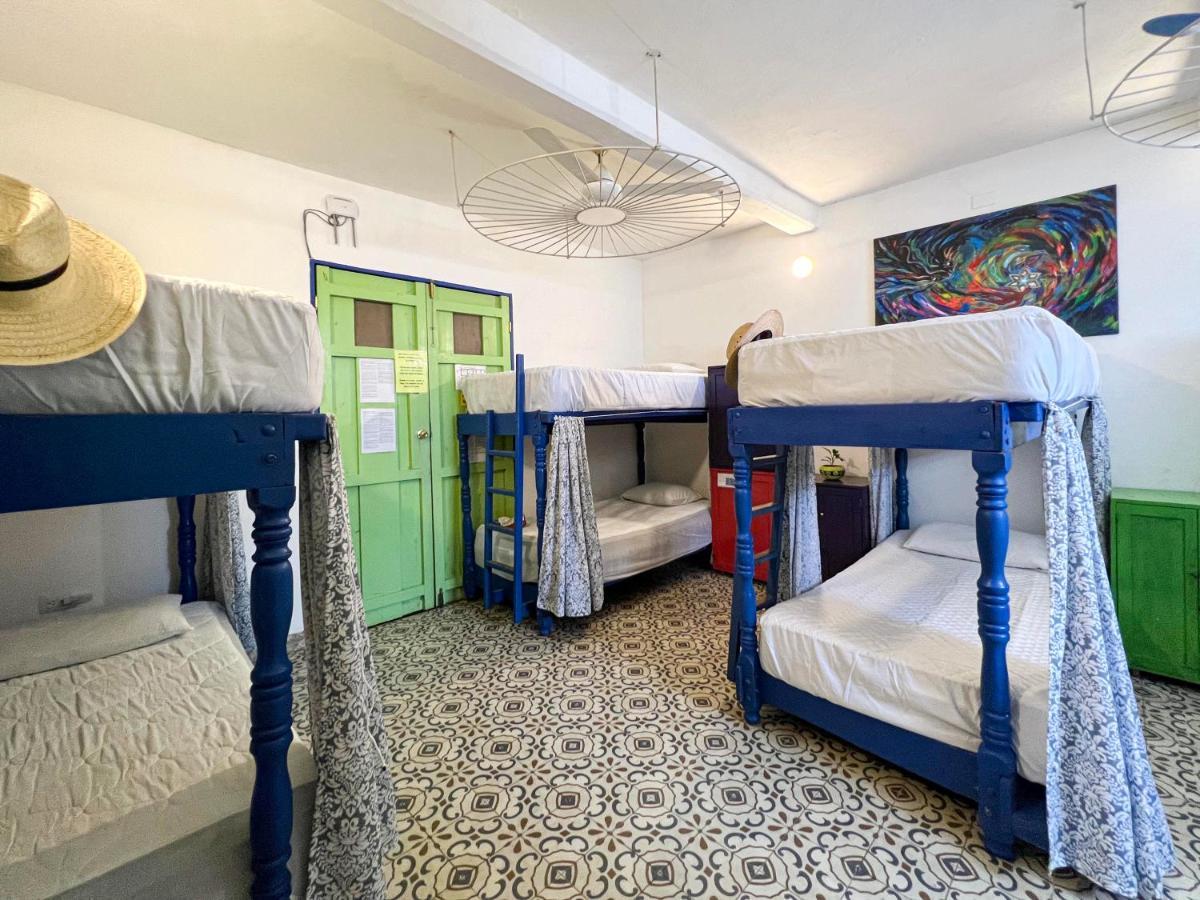 Hostel Candelaria Вальядолід Екстер'єр фото