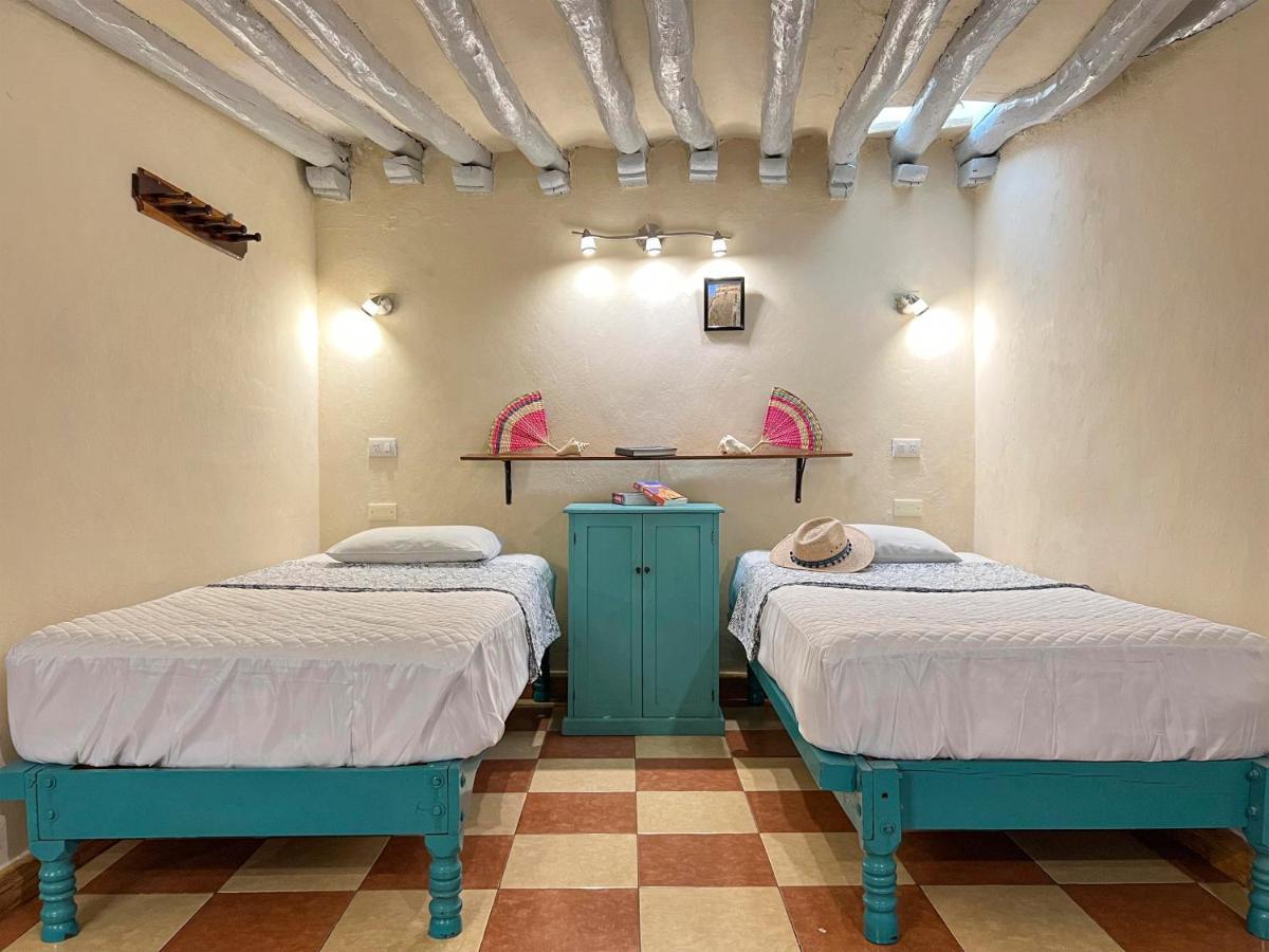 Hostel Candelaria Вальядолід Екстер'єр фото