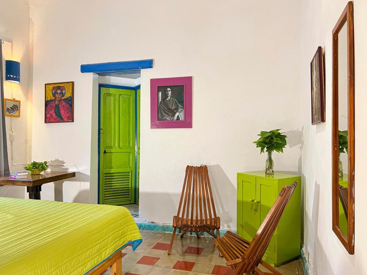 Hostel Candelaria Вальядолід Екстер'єр фото