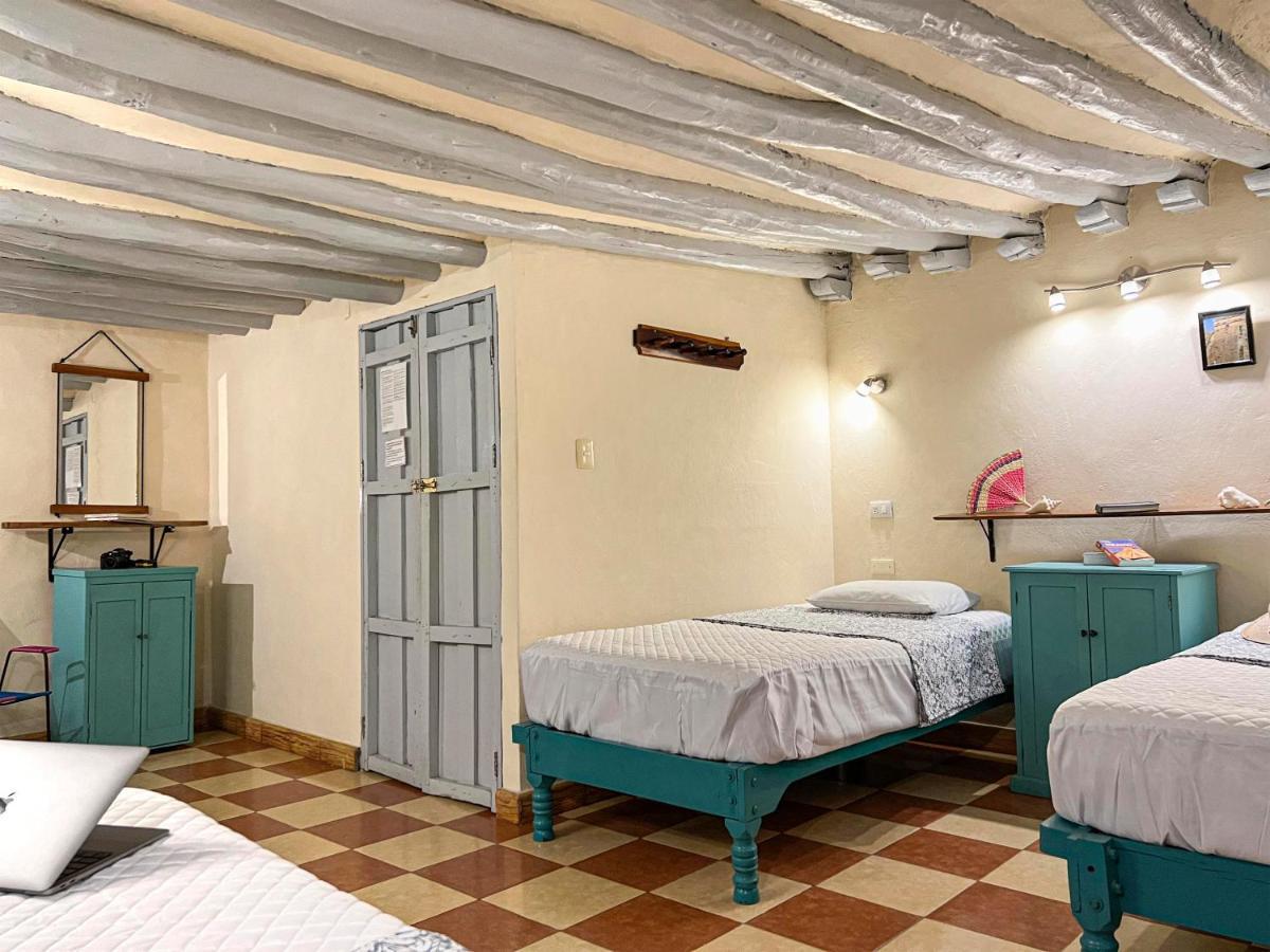 Hostel Candelaria Вальядолід Екстер'єр фото
