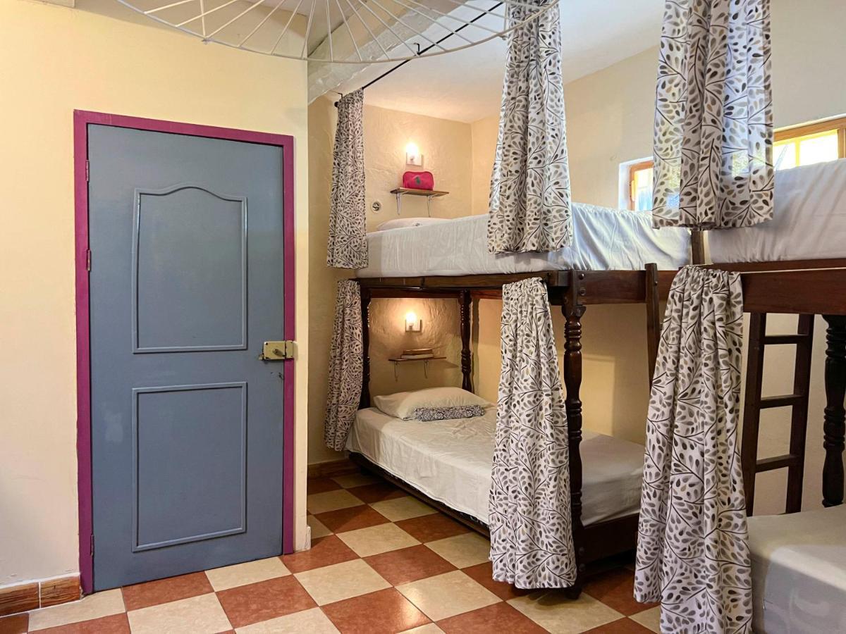 Hostel Candelaria Вальядолід Екстер'єр фото