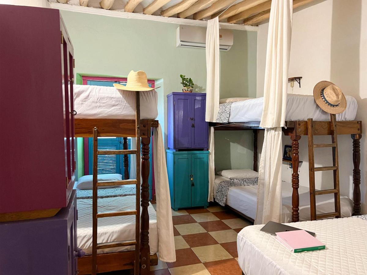 Hostel Candelaria Вальядолід Екстер'єр фото