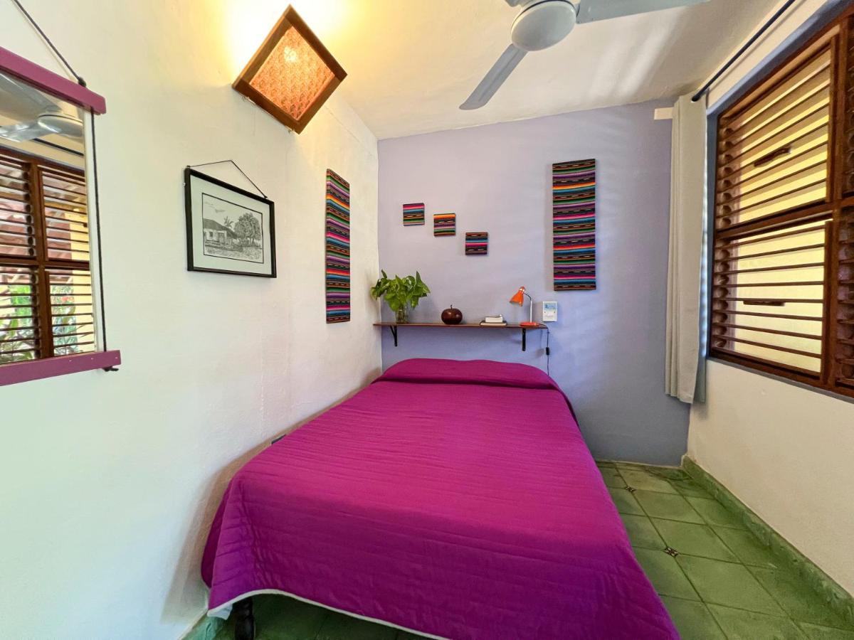 Hostel Candelaria Вальядолід Екстер'єр фото