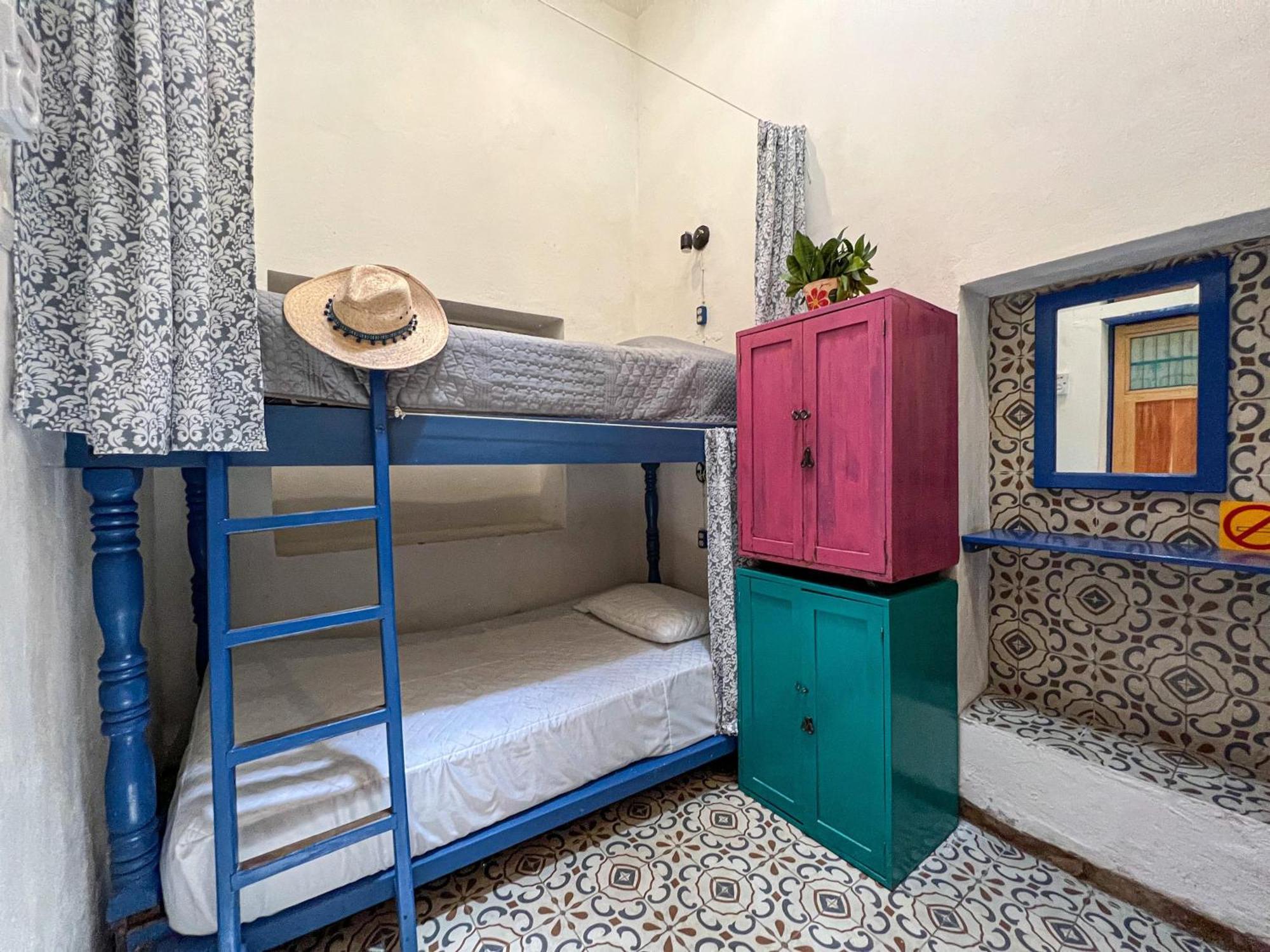 Hostel Candelaria Вальядолід Екстер'єр фото