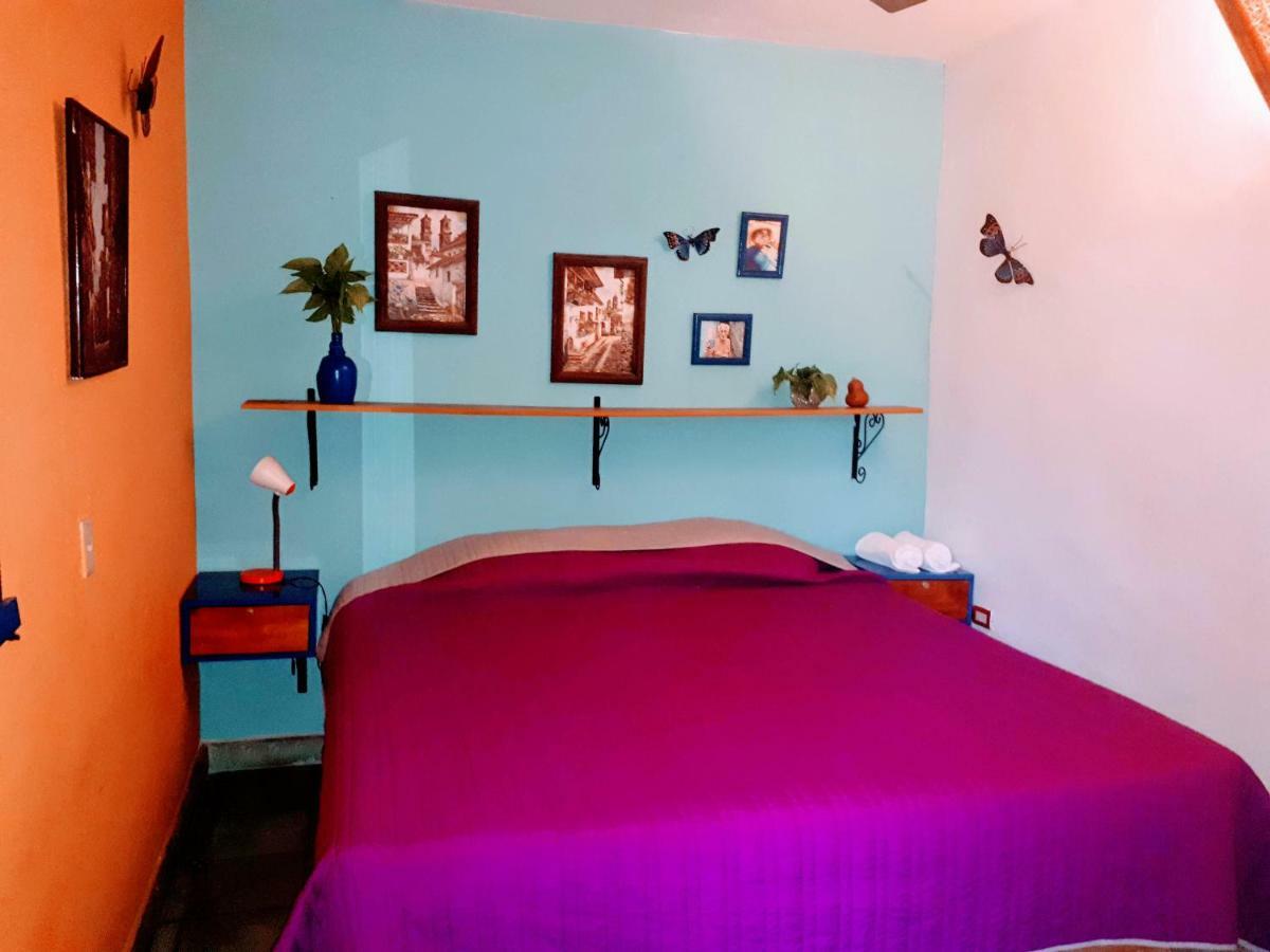 Hostel Candelaria Вальядолід Екстер'єр фото